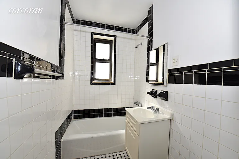 New York City Real Estate | View 31-70 34th Street, 1-F | room 4 | View 5