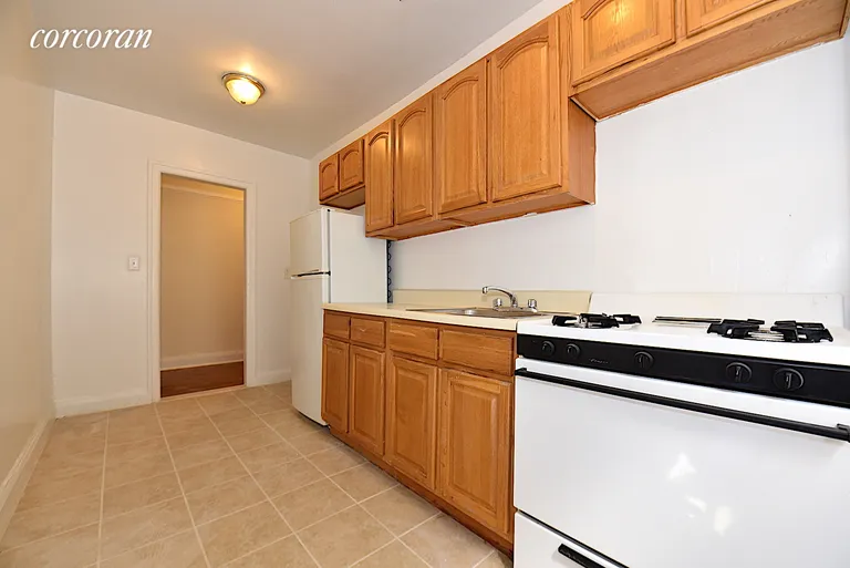New York City Real Estate | View 31-70 34th Street, 1-F | room 7 | View 8