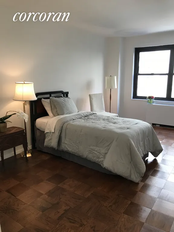 New York City Real Estate | View 140 West End Avenue, 5J | room 4 | View 5
