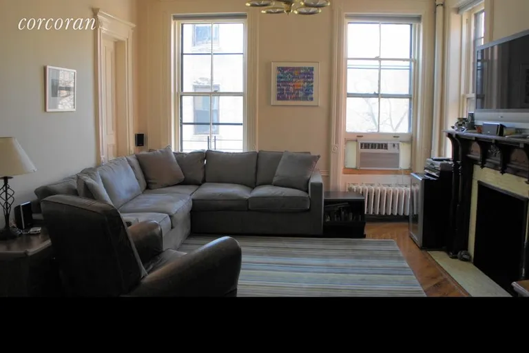 New York City Real Estate | View 28 8th Avenue, 4 | room 1 | View 2