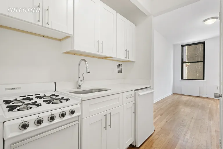 New York City Real Estate | View 139 Waverly Place, 3C | 1 Bath | View 1