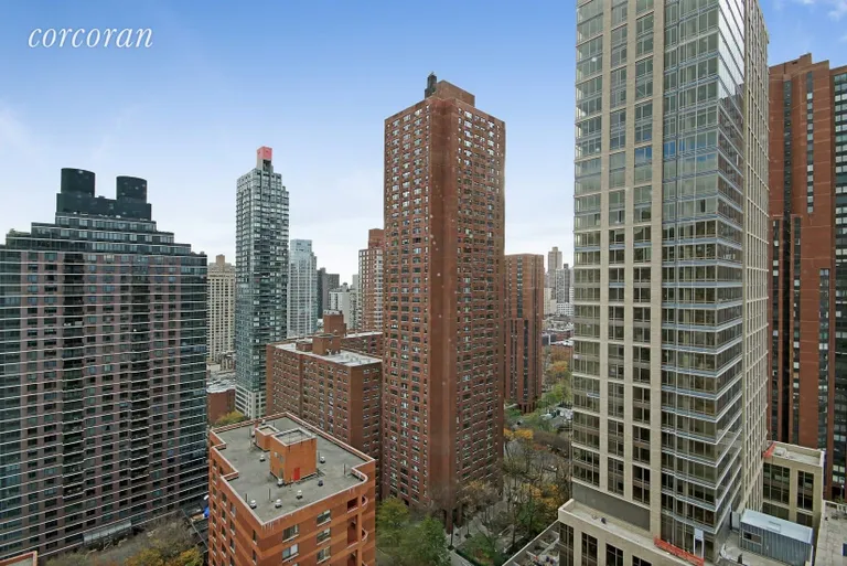 New York City Real Estate | View 200 East 94th Street, 2311 | room 4 | View 5