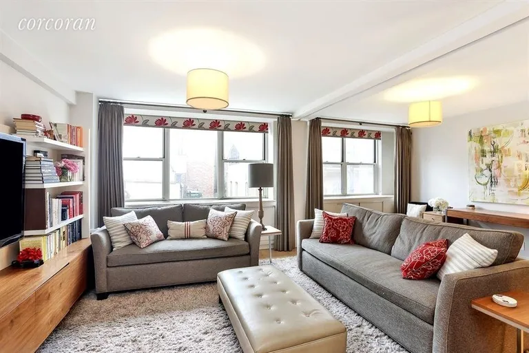 New York City Real Estate | View 32 Gramercy Park South, 5A | 2 Beds, 2 Baths | View 1
