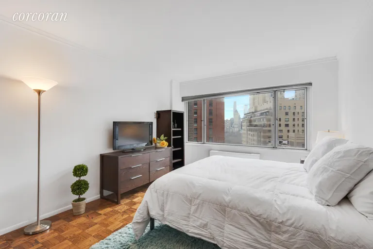 New York City Real Estate | View 20 West 64th Street, 14D | room 2 | View 3