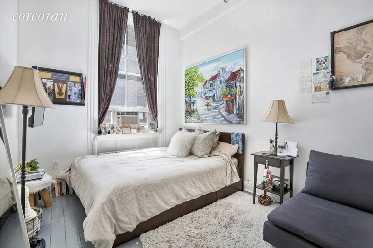 New York City Real Estate | View 577 Broadway, 4 | Bedroom with seating area | View 4