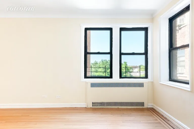 New York City Real Estate | View 811 Cortelyou Road, 5F | room 1 | View 2