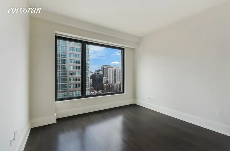 New York City Real Estate | View 301 East 50th Street, 25B | room 6 | View 7