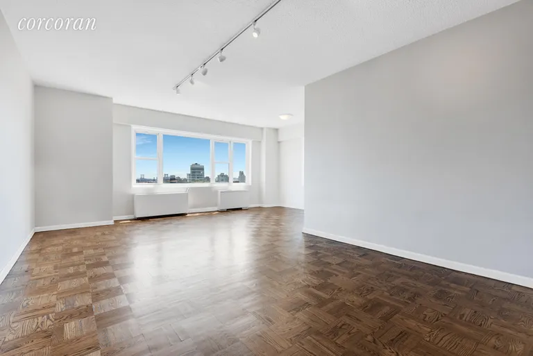 New York City Real Estate | View 60 East 8th Street, 20N | room 1 | View 2