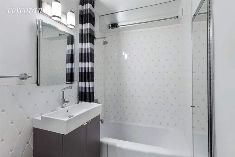 New York City Real Estate | View 136 East 56th Street, 2X | Bathroom | View 8