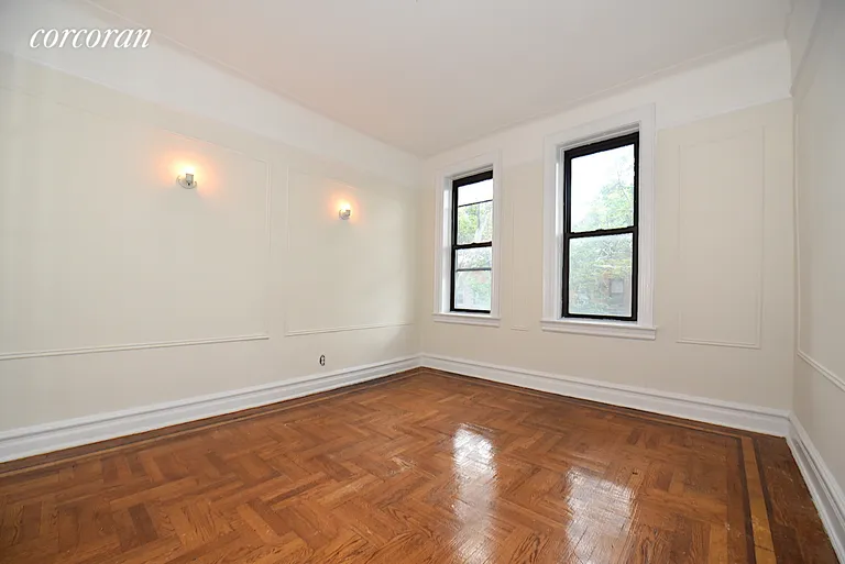 New York City Real Estate | View 31-50 33rd Street, 8C | room 5 | View 6