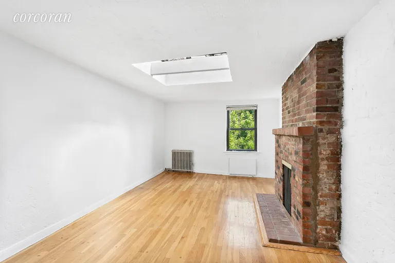 New York City Real Estate | View 139 Waverly Place, 4B | 1 Bath | View 1