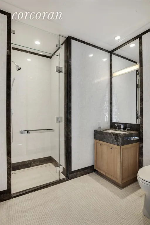 New York City Real Estate | View 200 East 95th Street, 5B | Bathroom | View 5
