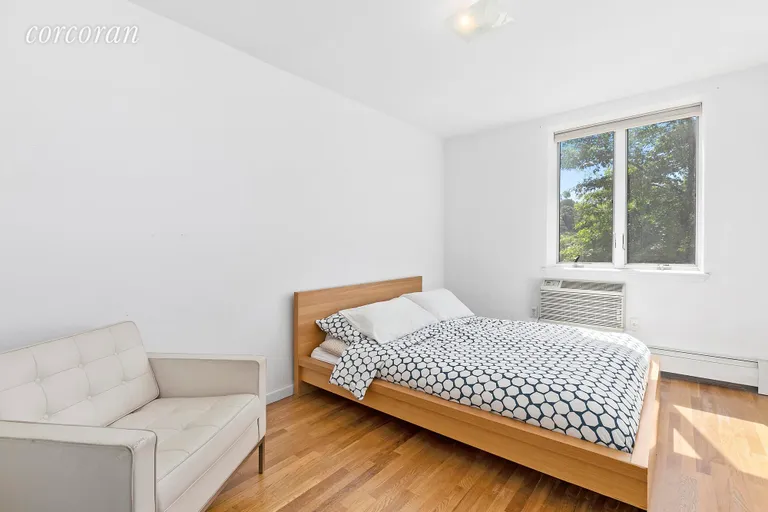 New York City Real Estate | View 811 5th Avenue, 202 | Main bedroom | View 5