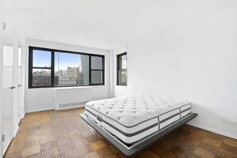 New York City Real Estate | View 115 East 9th Street, 14B | room 4 | View 5