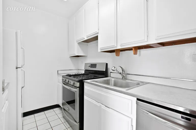 New York City Real Estate | View 115 East 9th Street, 14B | 6 | View 12