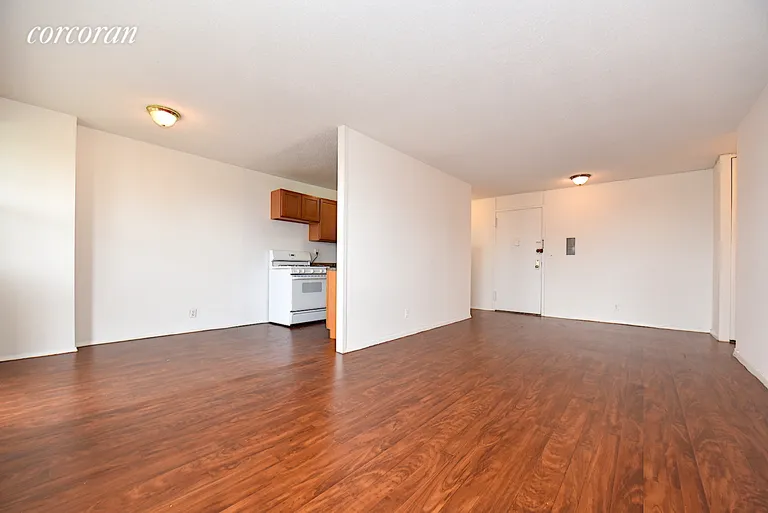 New York City Real Estate | View 47-30 59th Street, 6G | room 1 | View 2