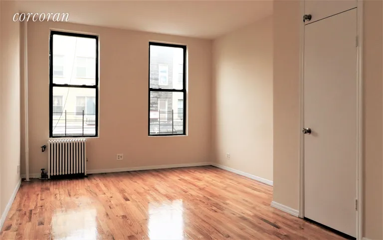 New York City Real Estate | View 178 Nassau Ave, 2R | room 5 | View 6