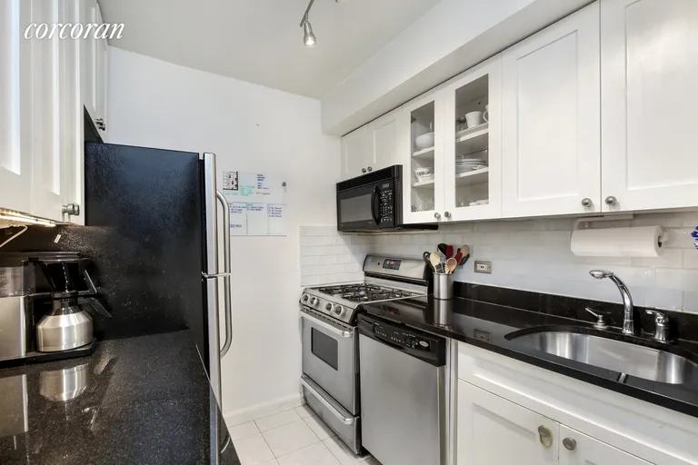 New York City Real Estate | View 235 East 87th Street, PHL | room 1 | View 2