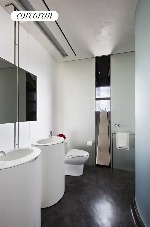 New York City Real Estate | View 1010 Fifth Avenue, 14F | Bathroom | View 8
