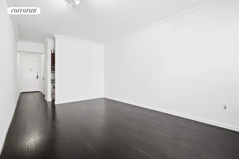 New York City Real Estate | View 186 West 80th Street, 5C | room 1 | View 2