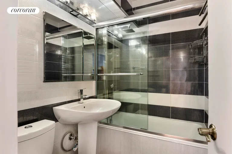 New York City Real Estate | View 303 West 66th Street, 10LW | Bathroom | View 6