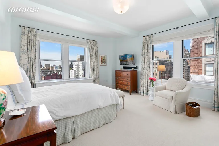New York City Real Estate | View 975 Park Avenue, 15B | Northwest Corner Master Bedroom | View 3