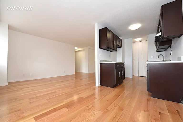 New York City Real Estate | View 47-50 59th Street, 4D | room 2 | View 3