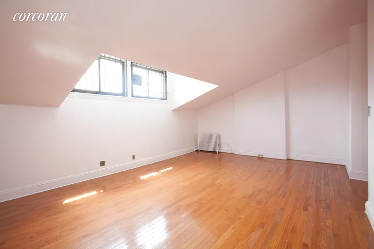 New York City Real Estate | View 17 Brevoort Place, 4 | room 1 | View 2