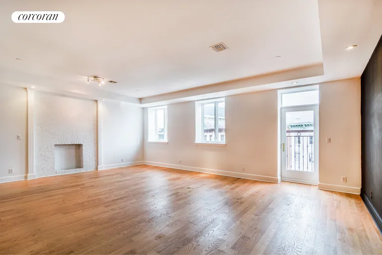 New York City Real Estate | View 152 Broadway, 4 | 2 Beds, 2 Baths | View 1
