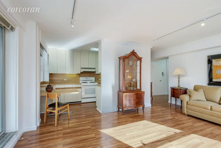 New York City Real Estate | View 100 La Salle Street, 15F | Kitchen / Dining Room | View 2