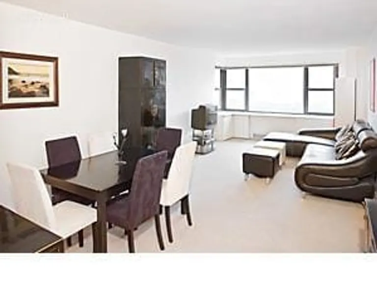 New York City Real Estate | View 115 East 9th Street, 8J | room 2 | View 3