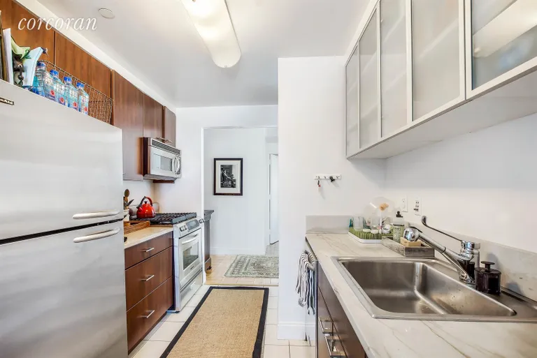New York City Real Estate | View 215-217 East 96th Street, 25H | Kitchen | View 8