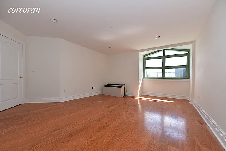 New York City Real Estate | View 19-19 24th Avenue, L505 | room 4 | View 5