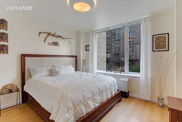 New York City Real Estate | View 26 Broadway, 304 | room 2 | View 3