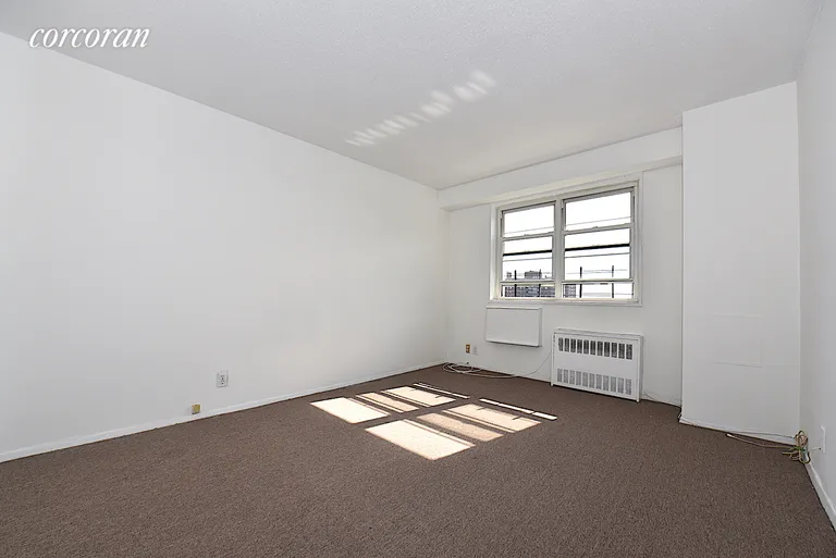 New York City Real Estate | View 47-30 59th Street, 7-G | room 4 | View 5