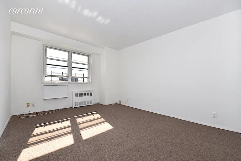 New York City Real Estate | View 47-30 59th Street, 7-G | room 3 | View 4
