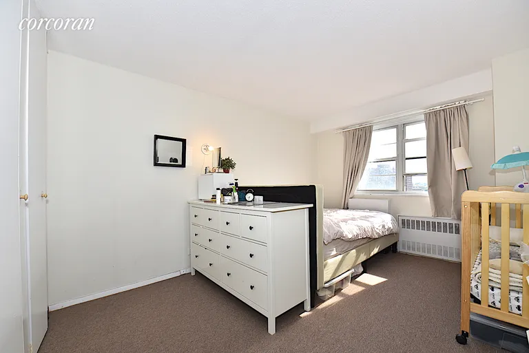 New York City Real Estate | View 47-30 59th Street, 6E | room 5 | View 6