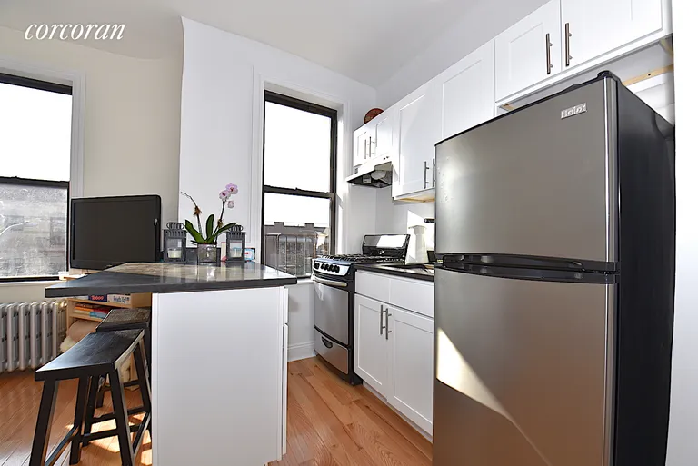 New York City Real Estate | View 30-18 43rd Street, 9 | room 2 | View 3