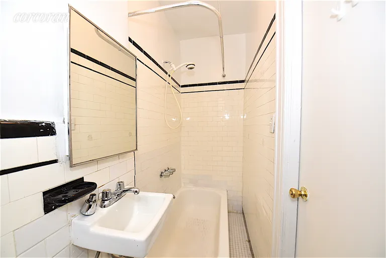 New York City Real Estate | View 26-80 30th Street, 4E | room 4 | View 5