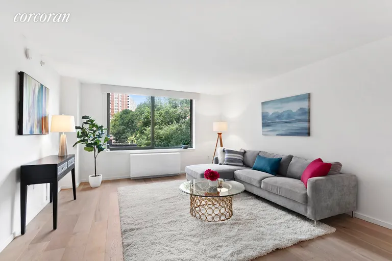 New York City Real Estate | View 101 West 87th Street, 515 | 3 Beds, 2 Baths | View 1