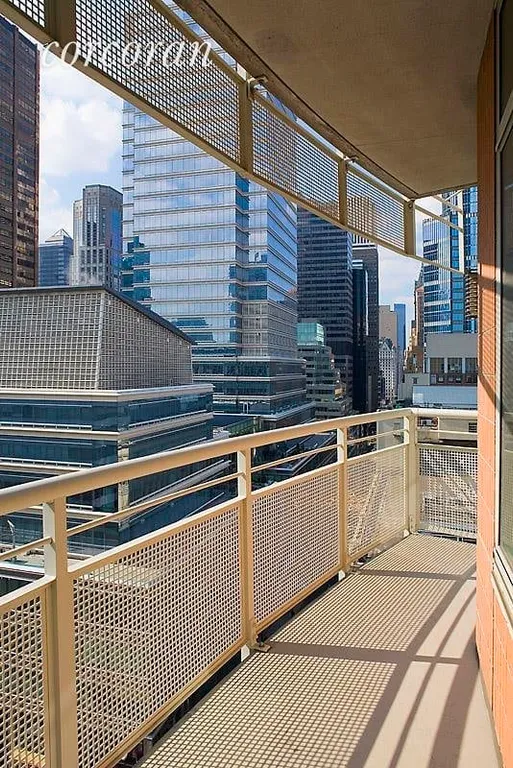 New York City Real Estate | View 205 East 59th Street, 14B | room 4 | View 5