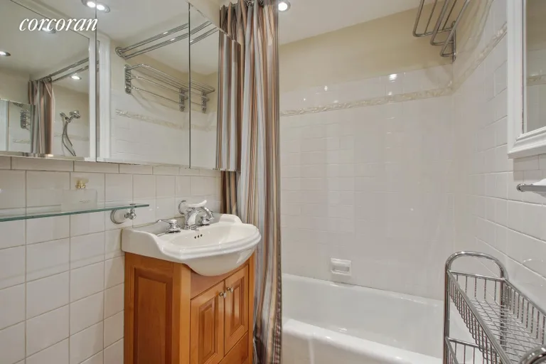 New York City Real Estate | View 166 West 76th Street, 1f | Bathroom | View 5