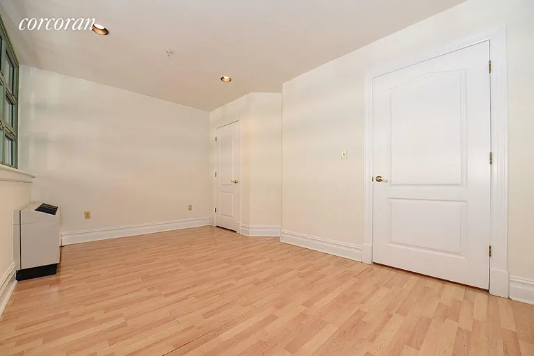 New York City Real Estate | View 19-19 24th Avenue, R107 | room 5 | View 6