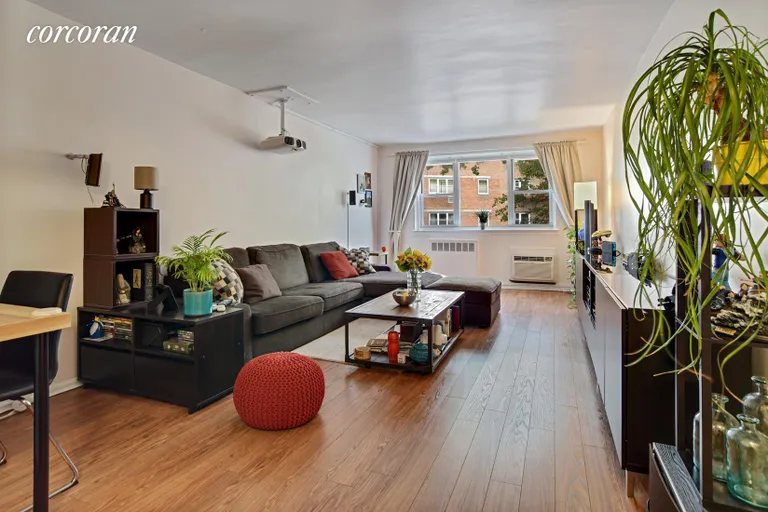 New York City Real Estate | View 89-40 151st Avenue, 3H | 2 Beds, 1 Bath | View 1