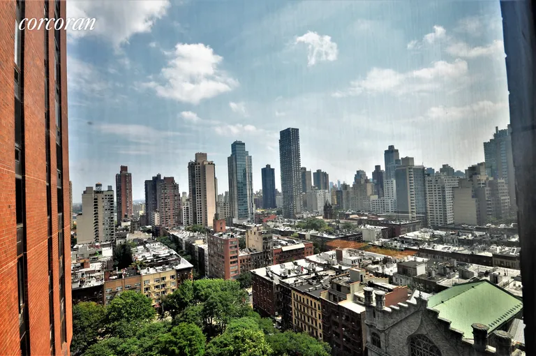 New York City Real Estate | View 1619 Third Avenue, 16H | room 2 | View 3