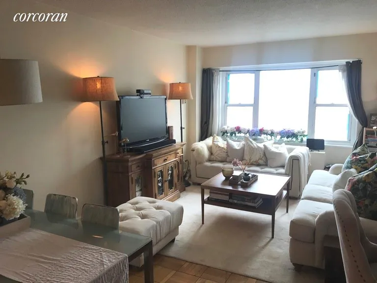 New York City Real Estate | View 20 West 64th Street, 23H | room 1 | View 2