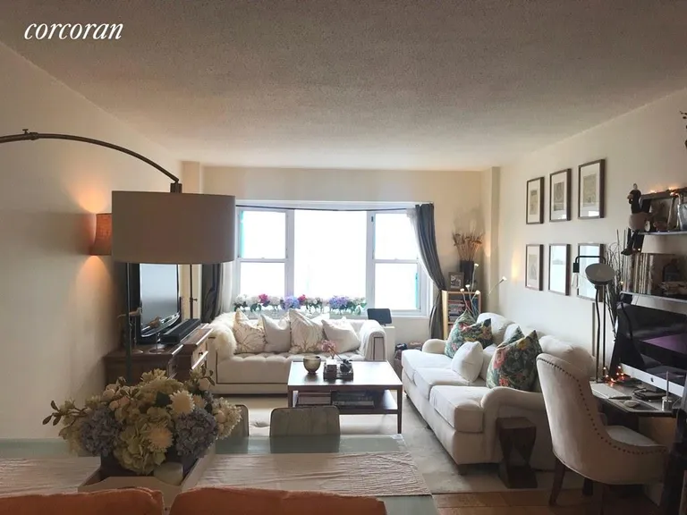New York City Real Estate | View 20 West 64th Street, 23H | room 2 | View 3