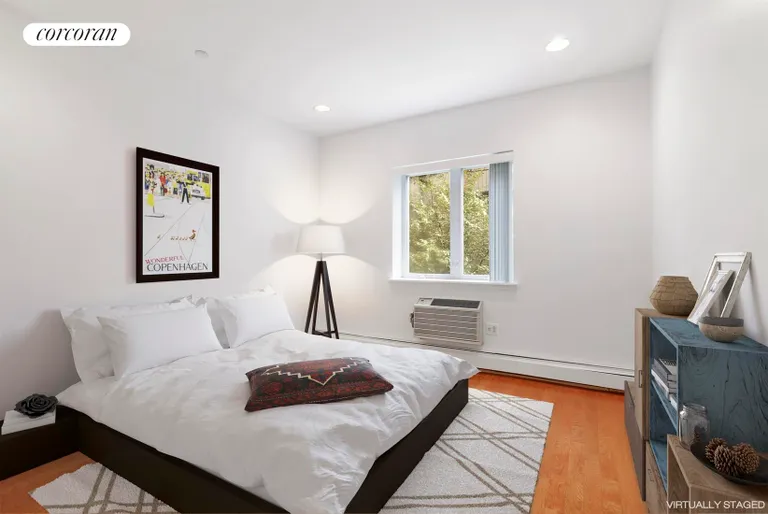 New York City Real Estate | View 527 Vanderbilt Avenue, 2A | Master Bedroom | View 4