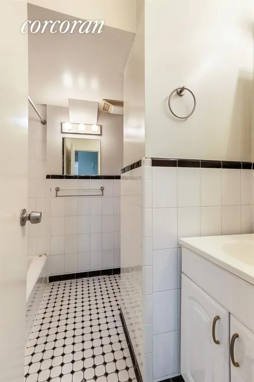 New York City Real Estate | View 302 West 76th Street, 3c | Bathroom | View 3