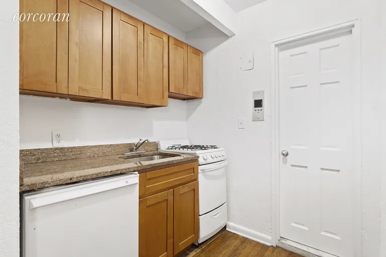New York City Real Estate | View 139 Waverly Place, 2B | room 1 | View 2
